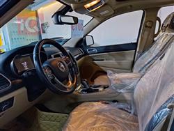 جیپ گراند شیرۆکی